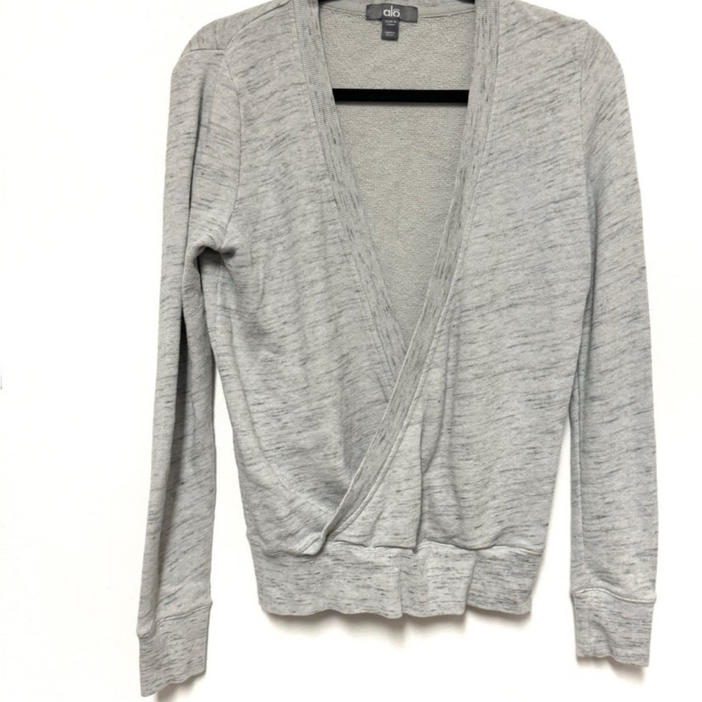 ALO Yoga Heather Gray Long Sleeve Top